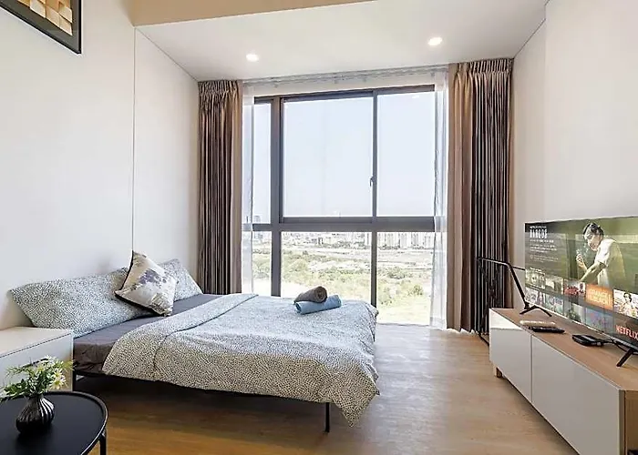 Loft Premium / Near Jodd Night Market / 500 / 500mbps Wi-fi / Twin Bed