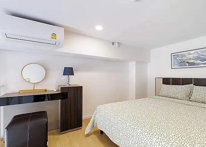 Loft Premium / Near Jodd Night Market / 500 / 500mbps Wi-fi / Twin Bed