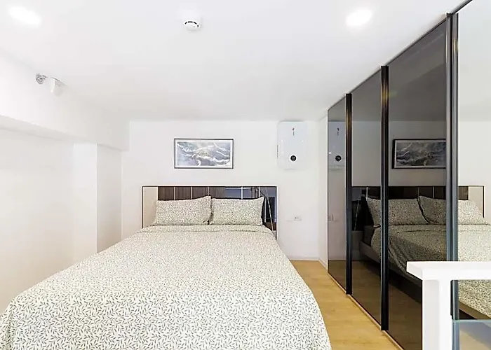 ホテル Loft Premium / Near Jodd Night Market / 500 / 500mbps Wi-fi / Twin Bed バンコク都