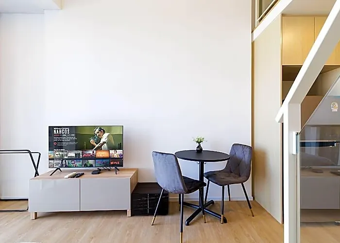 Loft Premium / Near Jodd Night Market / 500 / 500mbps Wi-fi / Twin Bed ホテル バンコク都